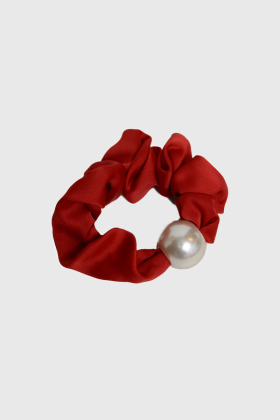 Scrunchie, Pearl & Lipstick Red