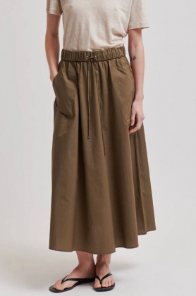 Alisa Skirt, Canteen