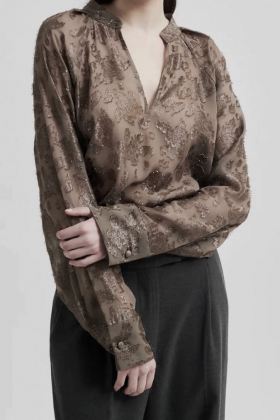 Carisa Blouse, Morel