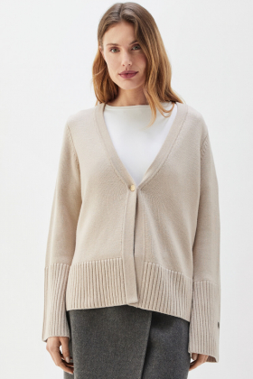 Reva Cardigan, Fudge