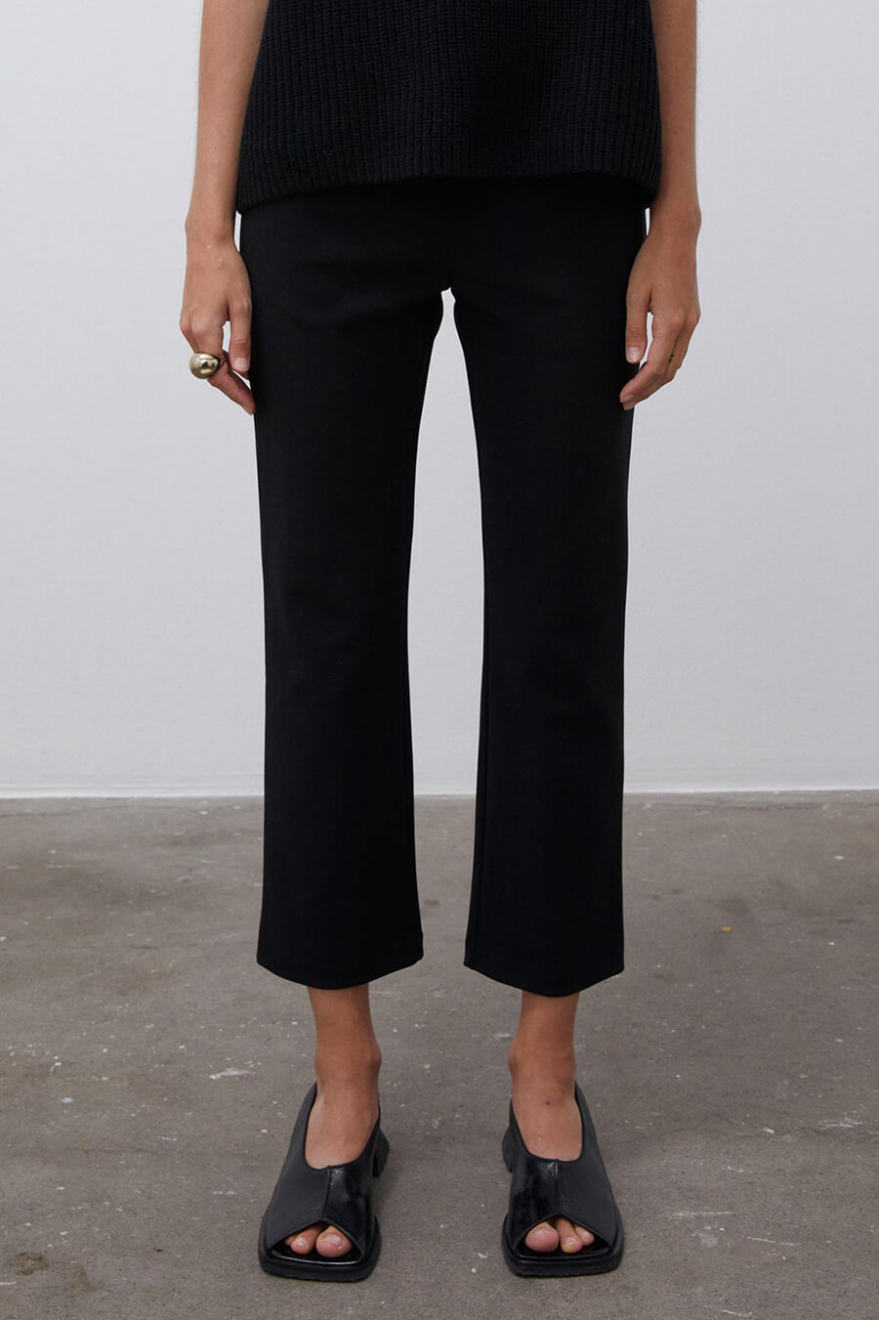 BY MALENE BIRGER Vilea Cropped Trousers Black Byxor Jean